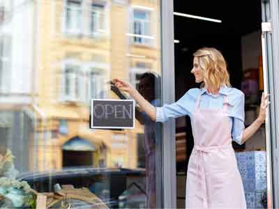 pearl-rose-insure-florist-with-open-sign