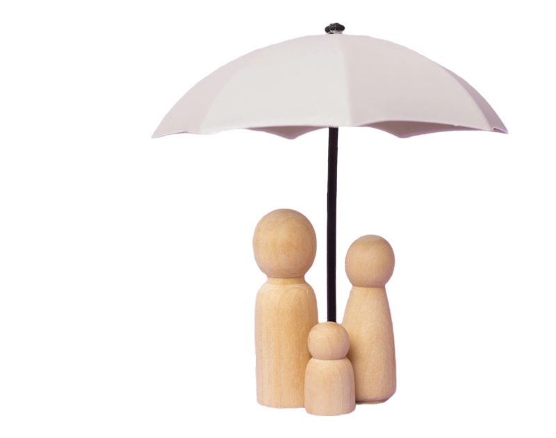pearl-rose-insure-wooden-family-figures-with-umbrella